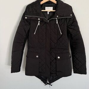 BCBG Quilted Puffer Coat Size S. Warm winter Jacket with removable hoodie.